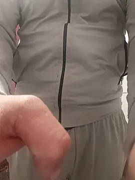 Snapshot of Alexszader36 chatting on 04-05-26, 11:33 Alexszader36 online show from 04-05-26, 11:33