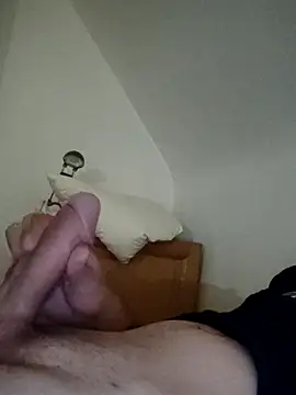 Snapshot of Alexszader36 chatting on 10-10-25, 09:26 Alexszader36 online show from 10-10-25, 09:26