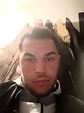 Snapshot of Alexszader36 chatting on 03-17-26, 02:31 Alexszader36 online show from 03-17-26, 02:31