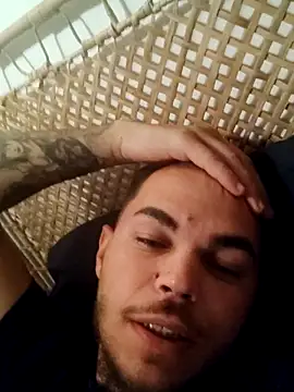 Snapshot of Alexszader36 chatting on 11-18-25, 09:40 Alexszader36 online show from 11-18-25, 09:40