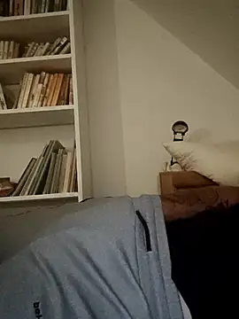 Snapshot of Alexszader36 chatting on 10-11-25, 08:43 Alexszader36 online show from 10-11-25, 08:43