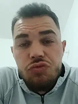 Snapshot of Alexszader36 chatting on 11-21-25, 07:24 Alexszader36 online show from 11-21-25, 07:24