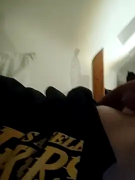 Snapshot of Alexszader36 chatting on 10-09-25, 08:09 Alexszader36 online show from 10-09-25, 08:09