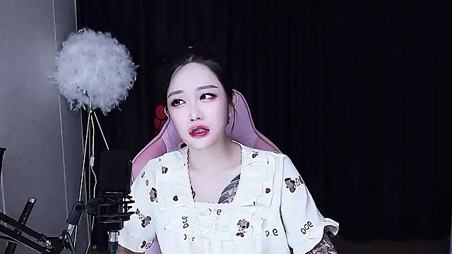 MISA 02 online show from 10-20-25, 02:06