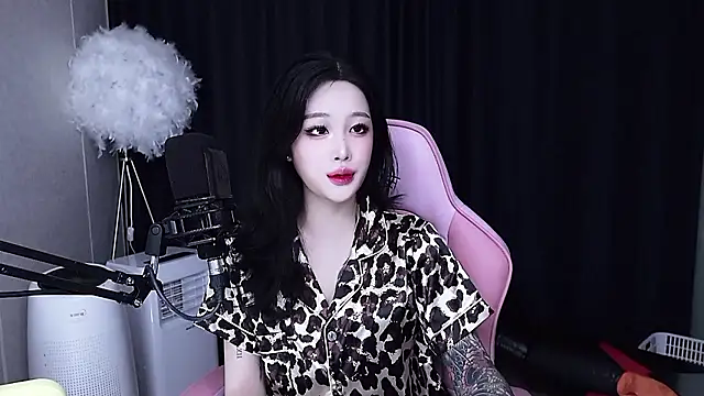 MISA 02 online show from 10-19-25, 01:14