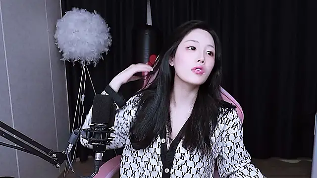 MISA 02 online show from 10-24-25, 12:15