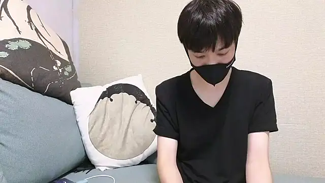 Snapshot of natesui chatting on 10-21-25, 10:20 natesui online show from 10-21-25, 10:20