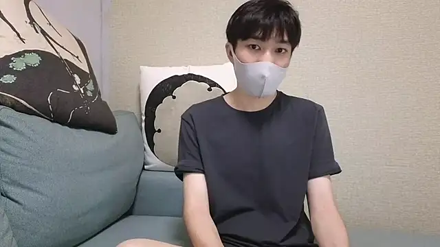 Snapshot of natesui chatting on 10-20-25, 08:37 natesui online show from 10-20-25, 08:37