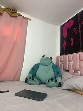 abby moss 2 online show from 10-21-25, 01:32