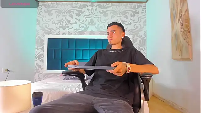 Ethan Boy  online show from 10-12-25, 07:48