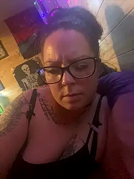 Snapshot of EdNEmSexyBlend chatting on 10-21-25, 05:40 EdNEmSexyBlend online show from 10-21-25, 05:40