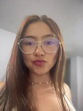 Lexxa peach online show from 10-17-25, 05:11