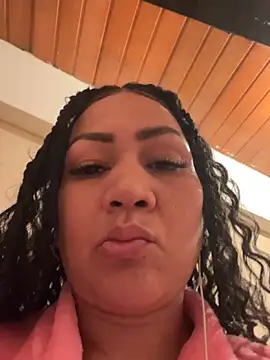 Snapshot of Ayleenpamelasexysquirt chatting on 10-15-25, 07:22 Ayleenpamelasexysquirt online show from 10-15-25, 07:22