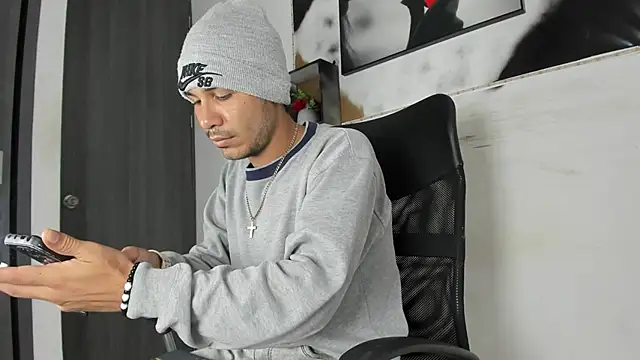 Snapshot of jhapsson_wong chatting on 10-12-25, 03:02 jhapsson wong online show from 10-12-25, 03:02