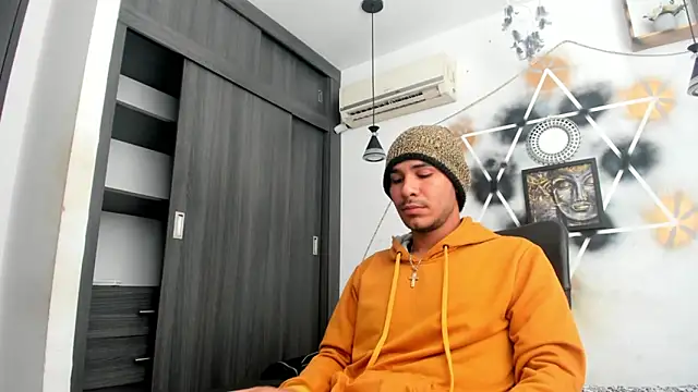 Snapshot of jhapsson_wong chatting on 10-11-25, 03:13 jhapsson wong online show from 10-11-25, 03:13
