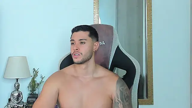Snapshot of Ken_mailik1 chatting on 07-22-26, 11:18 Ken mailik1 online show from 07-22-26, 11:18