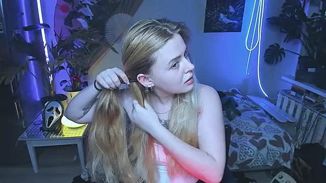 Snapshot of Alexa__Pirs chatting on 10-20-25, 03:56 Alexa Pirs online show from 10-20-25, 03:56