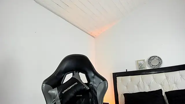 Barbieteeen online show from 12-05-25, 04:33