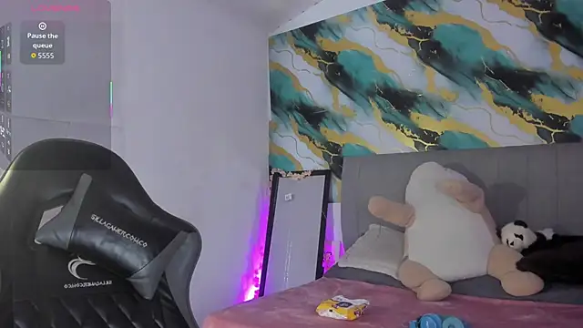 Barbieteeen online show from 01-13-26, 05:00