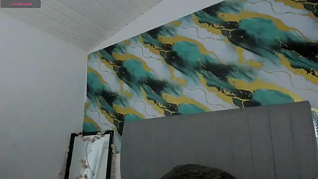 Barbieteeen online show from 12-20-25, 04:04