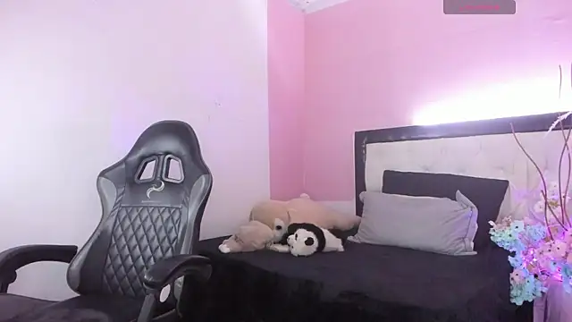 Barbieteeen online show from 04-16-26, 05:30