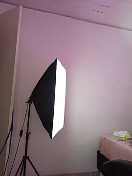 Barbieteeen online show from 03-22-26, 05:32