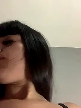 Nicolebermudez online show from 11-28-25, 02:23