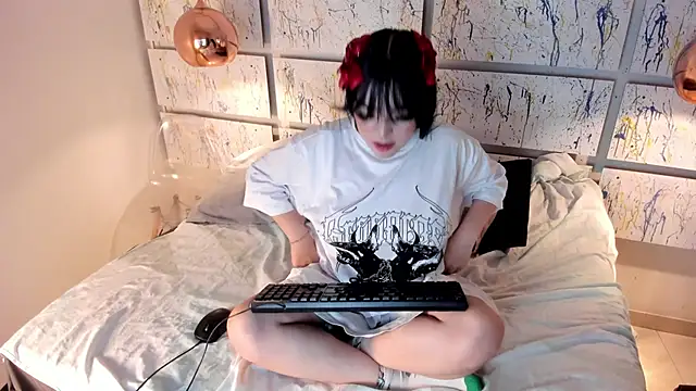 bubble  angel   online show from 10-27-25, 11:22