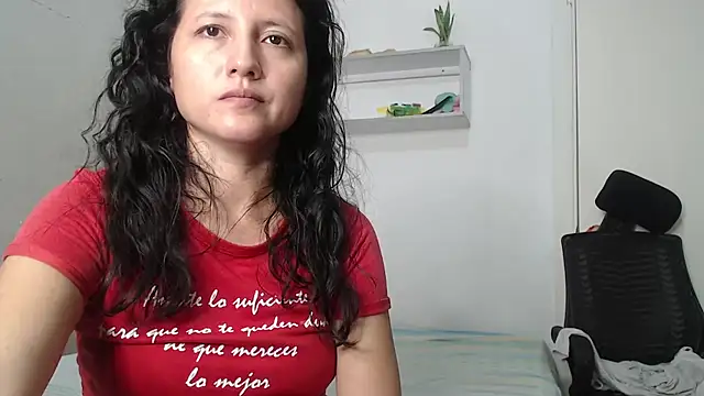 Renata Rivas online show from 04-01-26, 04:14