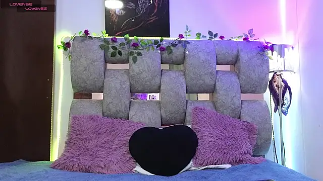 alix kitty online show from 04-13-26, 10:36