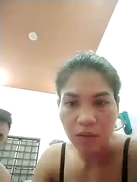 Snapshot of Leena_j chatting on 10-15-25, 05:21 Leena j online show from 10-15-25, 05:21