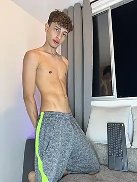 Douglas Lux online show from 10-23-25, 11:14