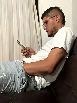 mirallesandbig online show from 01-11-26, 12:17