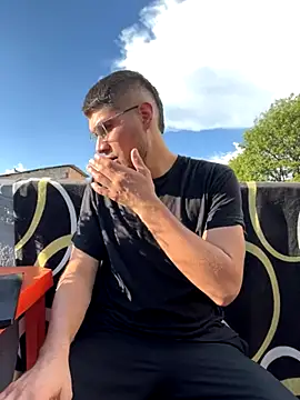 mirallesandbig online show from 11-17-25, 09:19