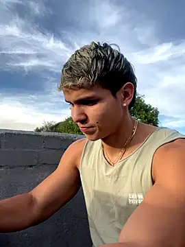 mirallesandbig online show from 10-28-25, 09:47