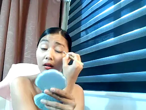 De amore online show from 10-16-25, 02:31