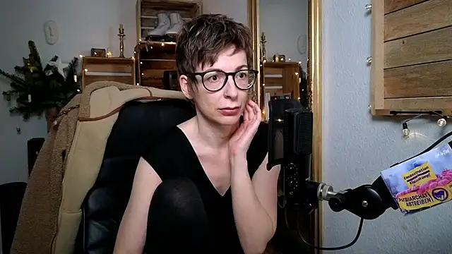 Antifistin online show from 11-30-25, 05:14