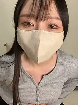 Snapshot of Onami_555 chatting on 10-19-25, 12:24 Onami 555 online show from 10-19-25, 12:24