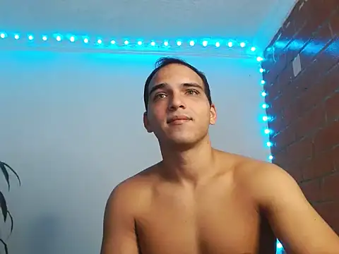 Maax3023 online show from 10-20-25, 01:11