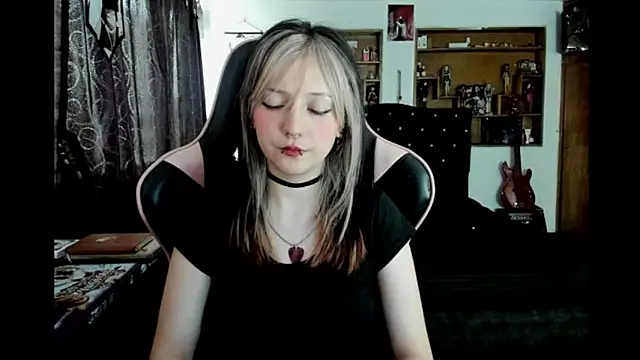 Maki Zein  online show from 01-08-26, 10:27