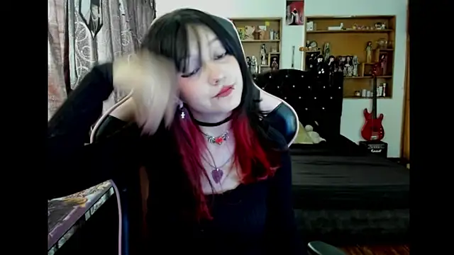 Maki Zein  online show from 03-18-26, 06:09