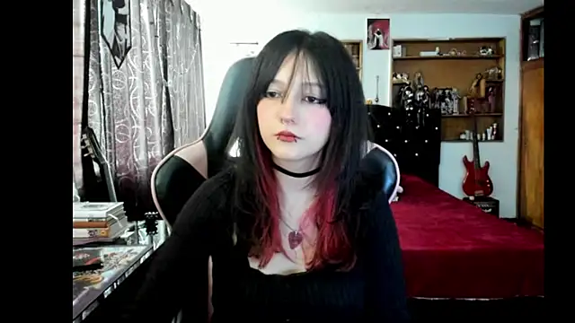 Maki Zein  online show from 04-07-26, 08:43