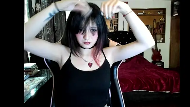 Maki Zein  online show from 04-14-26, 09:31