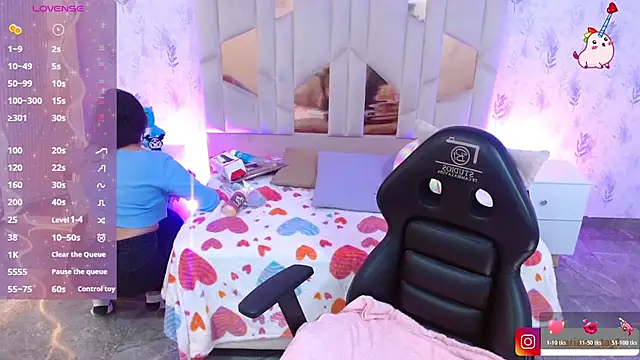 Snapshot of MARIANA_TAY1 chatting on 02-08-26, 03:26 MARIANA TAY1 online show from 02-08-26, 03:26