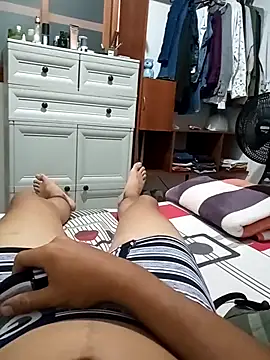 Snapshot of Flirtdick03 chatting on 12-22-25, 02:01 Flirtdick03 online show from 12-22-25, 02:01