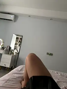  guoguo  online show from 10-15-25, 03:27