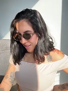 Lolathebaddie online show from 10-15-25, 03:31