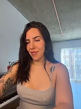 Lolathebaddie online show from 03-18-26, 04:41