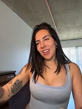 Snapshot of Lolathebaddie chatting on 02-01-26, 05:33 Lolathebaddie online show from 02-01-26, 05:33