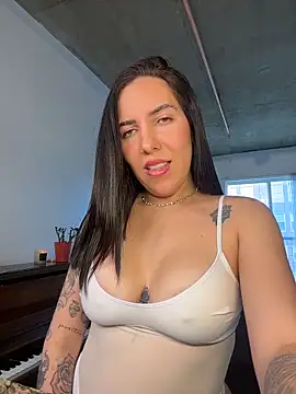 Lolathebaddie online show from 03-06-26, 06:58